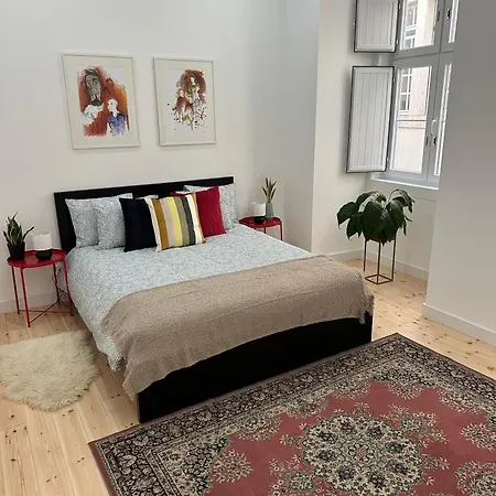 Baixa Chiado Bedrooms Pensión *