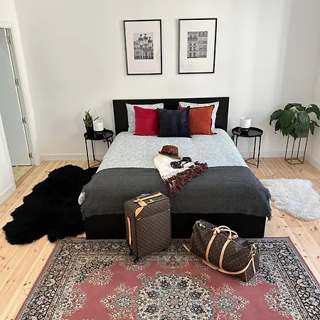 Baixa Chiado Bedrooms بيت ضيافة